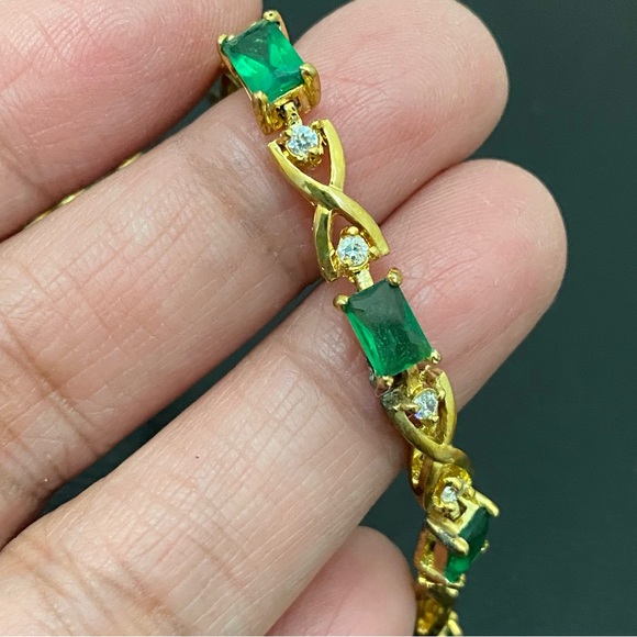Unsigned Gold-tone Emerald Green & Clear CZ Stone 7.5” Tennis Bracelet 8.7g - Picture 14 of 16